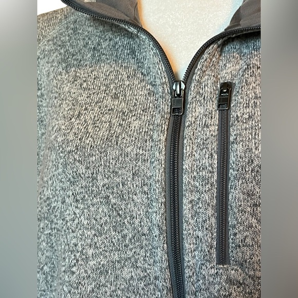 Patagonia Men's Gray Performance Jacket - Picture 4 of 6